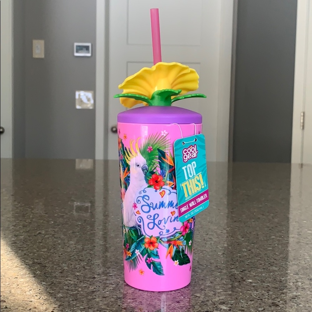 NWT 18 oz tumbler “Summer Lovin”